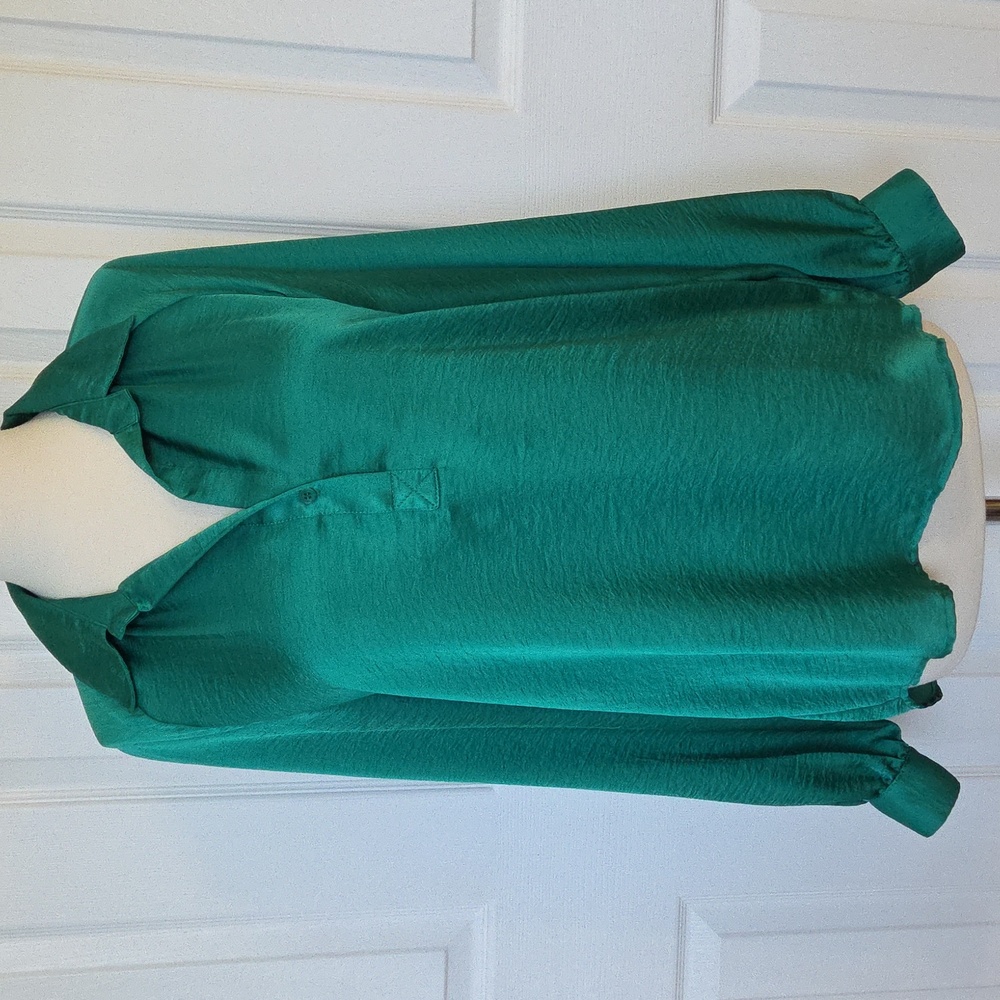 ISAAC MIZRAHI CHELSEA EMERALD GREEN LONG SLEEVE BLOUSE SIZE 8